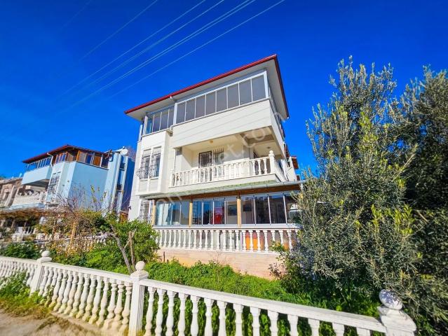 ༺kerim'den Fırsat Altınoluk Yola Sıfır 3+1 Teraslı Satılık Villa