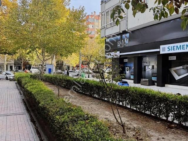 Kerkük Cd Üzeri Satılık 28 Giriş 28 Üst Katlı Dükkan