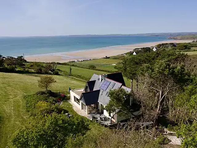 Kerlaz 29100 Achat / Vente maison 7 pièces t7 terrasse cave