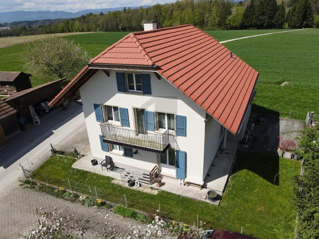 KERNSANIERT RUHEPOL AN WALDRAND