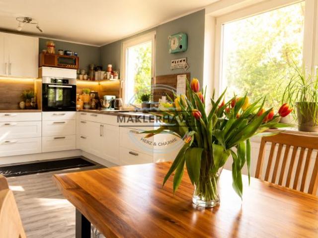 Kernsanierte 3 Zimmer Wohnung zu verkaufen