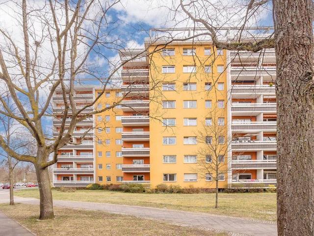 Kernsanierte 3 Zimmer Wohnung am Grüngürtel in Spandau