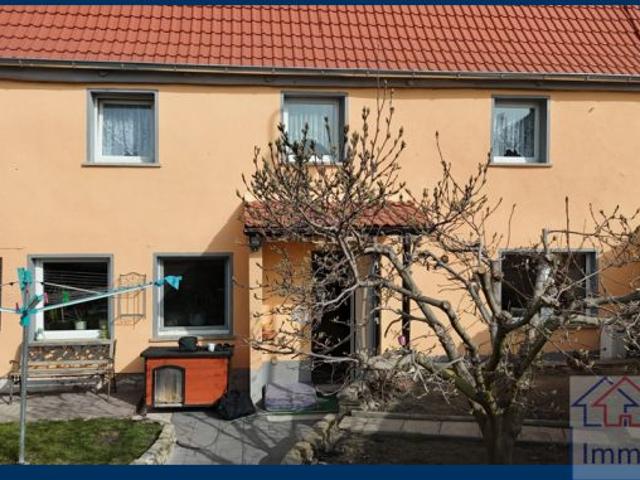 Kernsanierte Idylle in Lösau: Ihr gepflegtes Eigenheim mit Garten, Teich & Garage – Mietfrei wohnen!