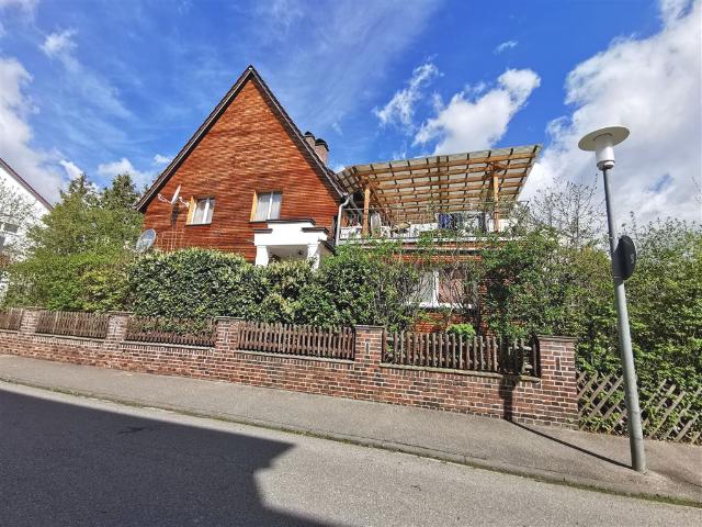 kernsaniertes MFH mit 6 Carports