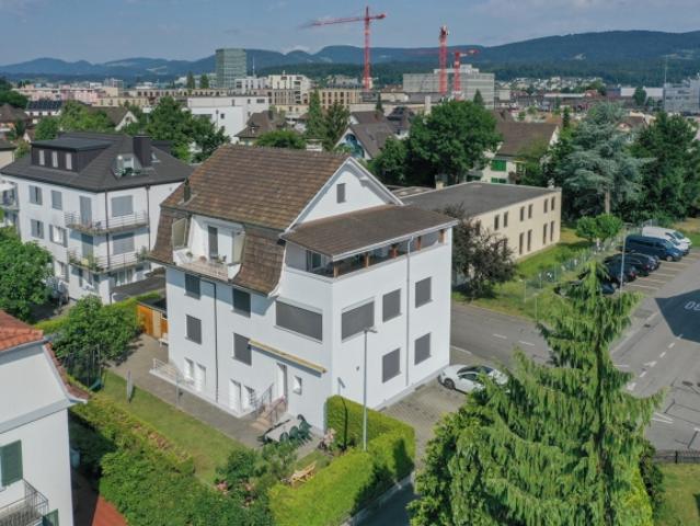 Kernsaniertes Dreifamilienhaus an ruhiger und doch zentraler Lage