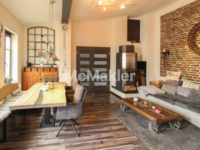 Kernsaniertes Loft mit uneinsehbarer Terrasse in ruhiger Lage