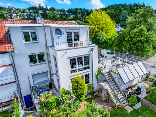 Kernsaniertes Zweifamilien Traumhaus Energieeffizient und hochwertig ausgebaut in Toplage