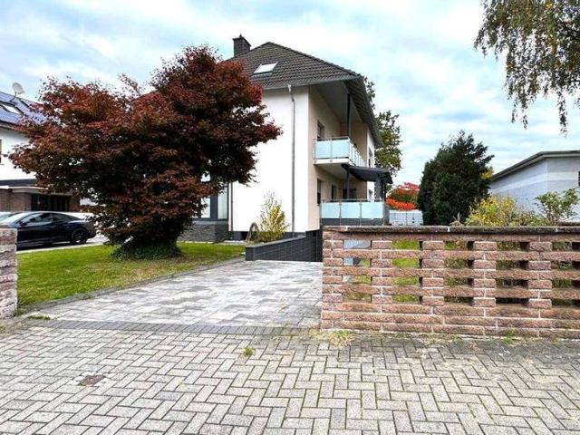 Kernsaniertes ZFMH mit ausgebautem Dach KEINE MAKLER