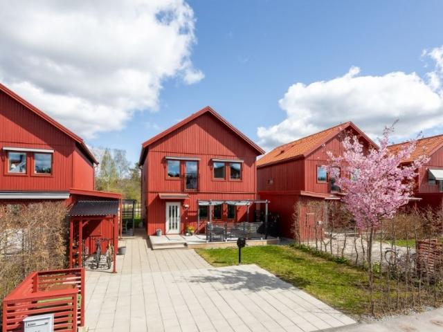 Åkersrovägen 65