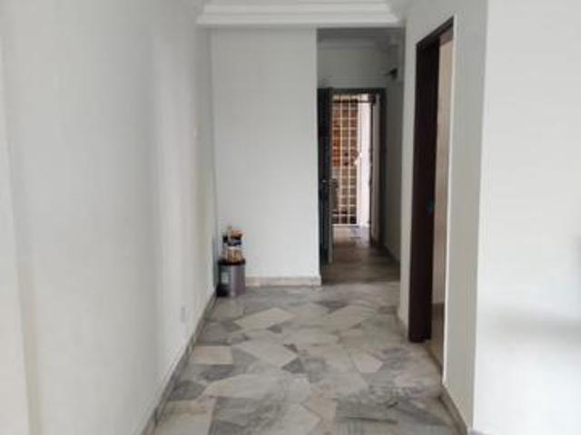 Kestana Condo unit at Bandar Sri Menjalara for rent