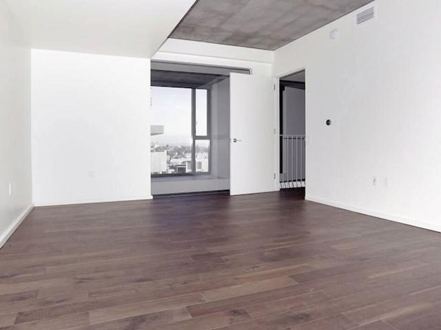 Ketan Apartments Dadar East 3 Bedroom 1800 Sq. Ft. Apartment in Dadar East Mumbai Listing ID: #10211