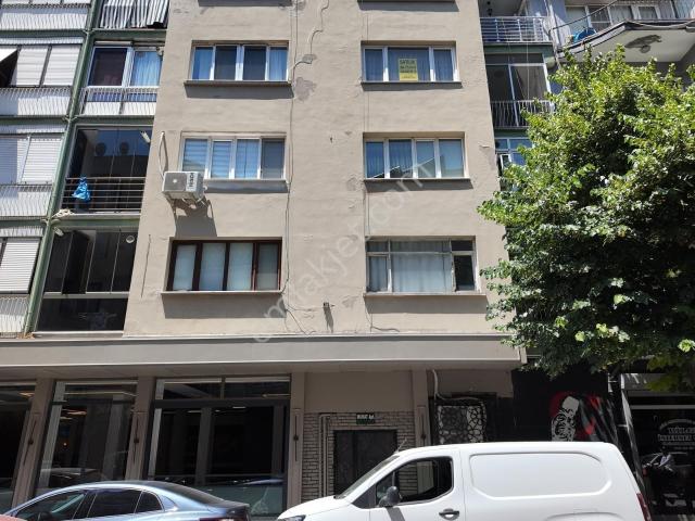 Kethüda Mahallesinde Bakımlı Doğalgazlı 125 M2 Arakat 3+1 Daire