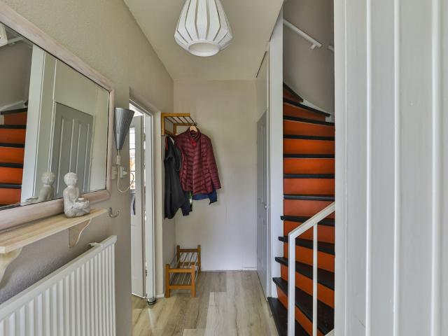 Keurig 4 kamer huis met een achter tuin