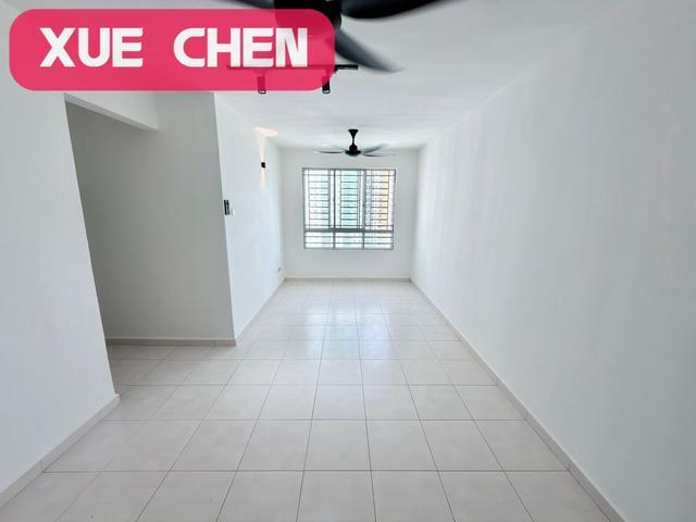 KEY ON HAND CENTRIO AVENUE CHEAPEST 700sf HIGH FLOOR 1cp GELUGOR USM