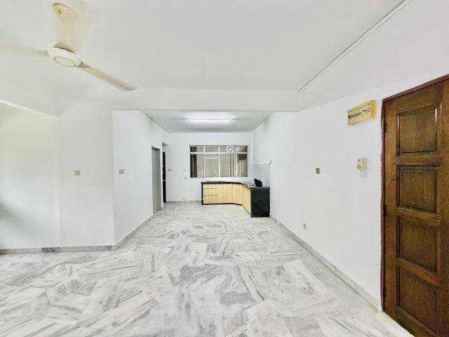 KEY ON HAND Desa Daya 850sf NEW REFURBISH RENO 1 CarPark Bukit Jambul