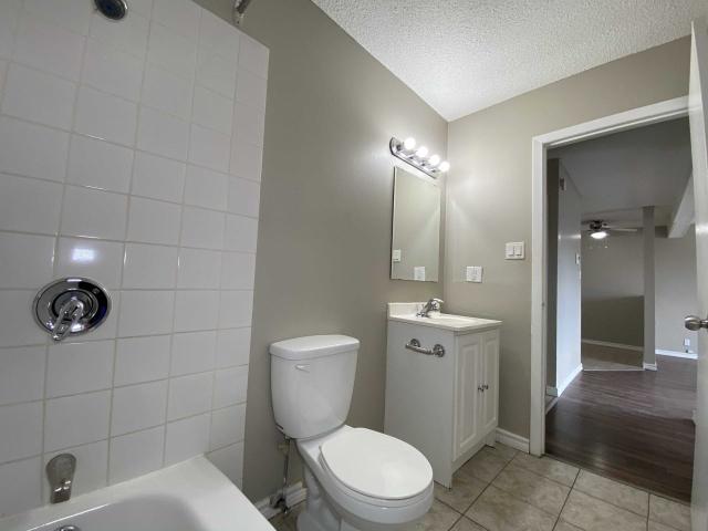 Key West Apartments 1 Bedroom Apartment for Rent at 135 Avenue W S, Saskatoon, SK S7M 4P2 Meadow Green