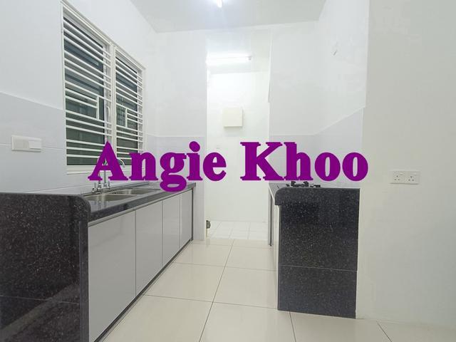 KEY WITH ME THE CLOVERS Sungai Ara 776sqft RENOVATED 2 Car Park