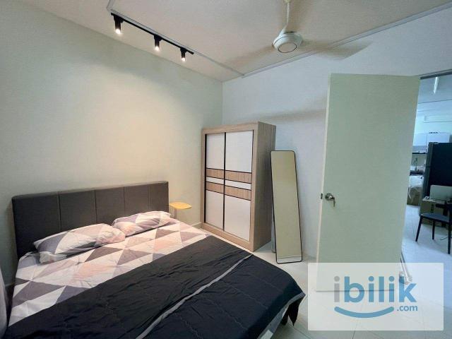 KEYLESS Smart Lock Room for Rent at Seri Mutiara @ Setia Alam with Private Bathroom @ FEMALE UNIT