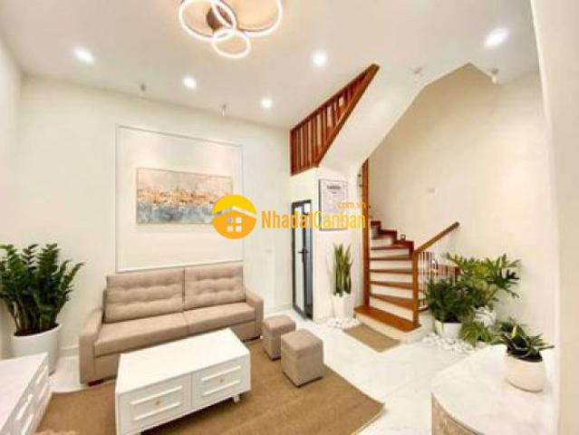 Không ở cần bán nhà tập thể tại phường cửa đông, quận hoàn kiếm, hà nội