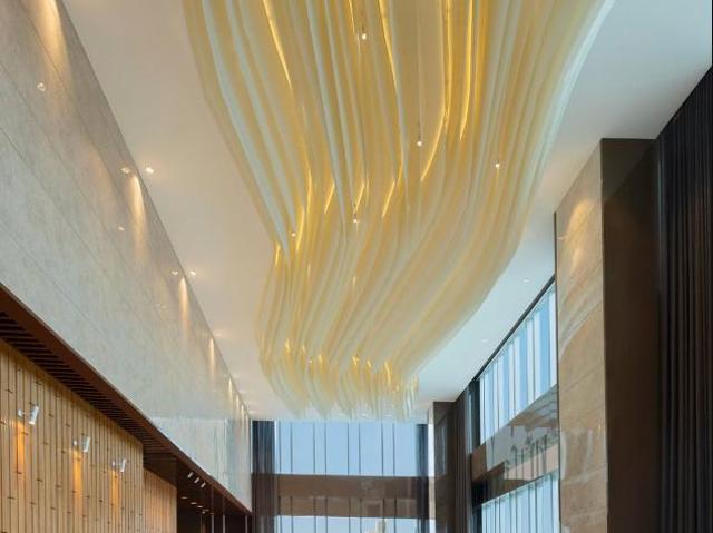 Khách sạn 4 sao 95 phòng view công viên ngay chợ bến thành 2,7 tỷ/th