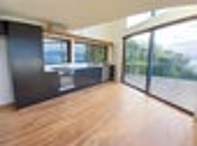 Khandallah, 2 bedrooms, $680 pw
