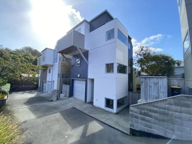 khandallah, 3 bedrooms