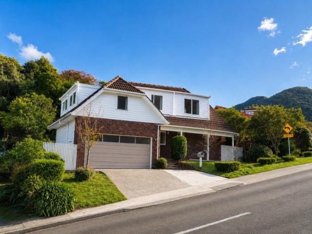 khandallah, 4 bedrooms