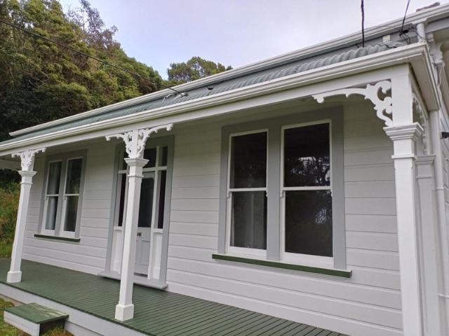 Khandallah, 4 bedrooms