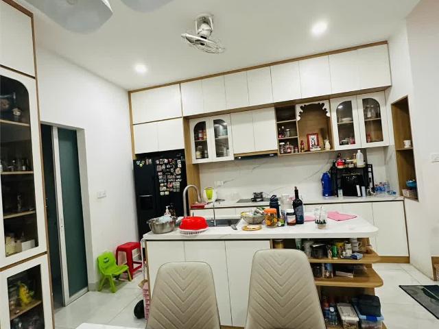 Khu Vực Hiếm Nhà Bán Cách Mặt Tiền Lãnh Binh Thăng Chỉ Vài Bước Chân Kế Đường 3/2 Xe Hơi Ngủ