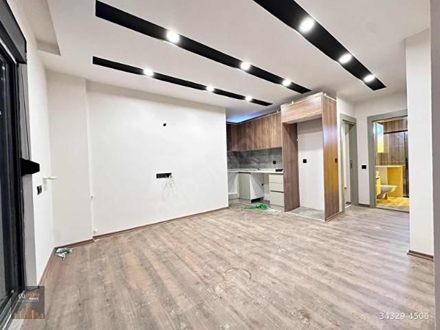 KİRALIK CADDEYE ULAŞIMA YAKIN 1+1 SIFIR YÜKSEK GİRİŞ