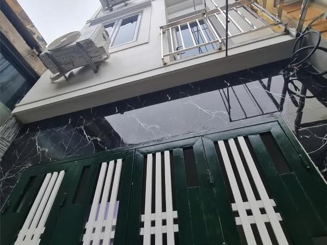 Kim Giang, Hoàng Mai, Nhà Mới Koong Thang Máy Dòng Tiền Tốt, 50M2 Giá 10.5 Tỷ