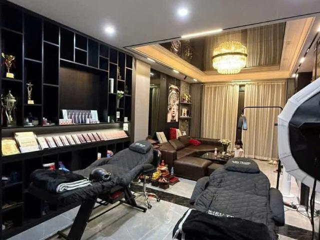 Kim giang lô góc ngõ thông 7 tầng thang máy 40m2 7 tầng mặt tiền 4m giá 15 tỷ