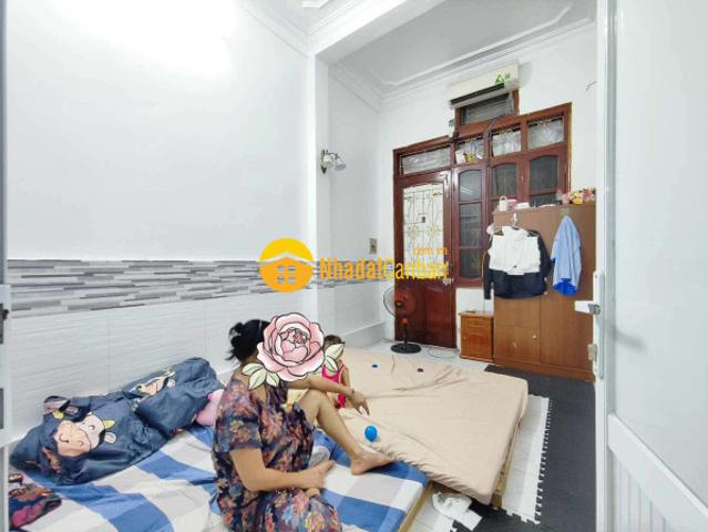 Kim mã núi trúc ba đình, nhà đẹp, gần phố, 2 ngủ 8 triệu