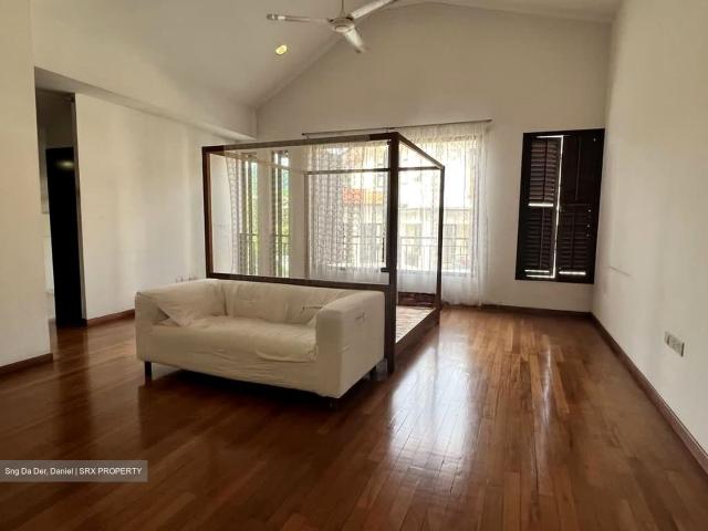 King Albert Park D21, Semi
