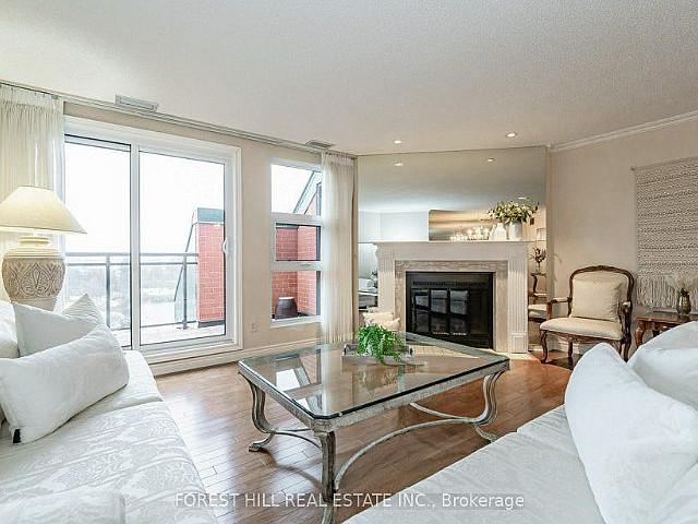 King St N With 2 Bdrm 2 Bth