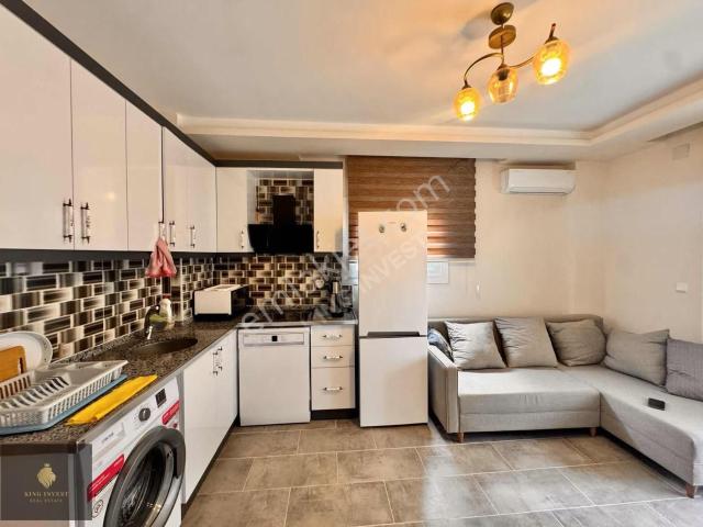 King'den Denize 150m Mesafesi Full Eşyalı Deniz Manzaralı 1+1