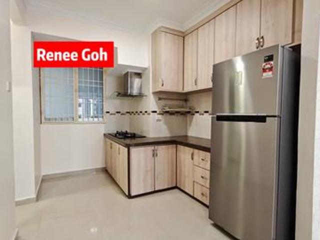 Kingfisher Series Greenlane Newly Refurbished Unit Freehold