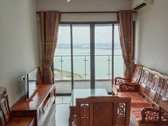 Kingsbay Country garden danga bay 2bed 2bath Near CIQ low depo