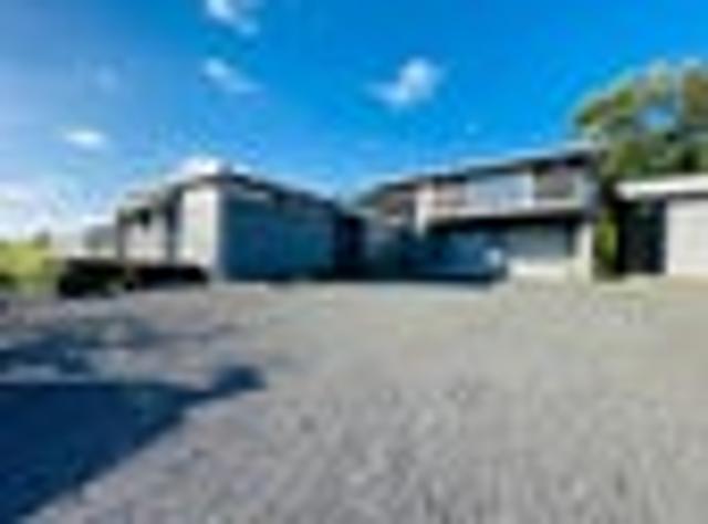 Kingseat, 5 bedrooms, $1100 pw
