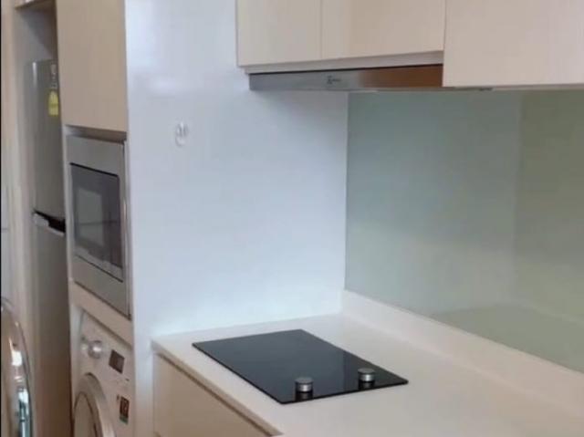Kingsford Hillview Peak Condominium For Sale, $759,000, 1 Bed 1 Bath 517 sqft $1,468.00 psf