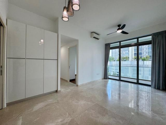Kingsford Hillview Peak Condominium For Rent, $5,200, 3 Bed 3 Bath 1,076 sqft $4.83 psf