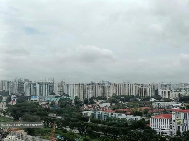 Kingsford. Hillview Peak D23, Condominium