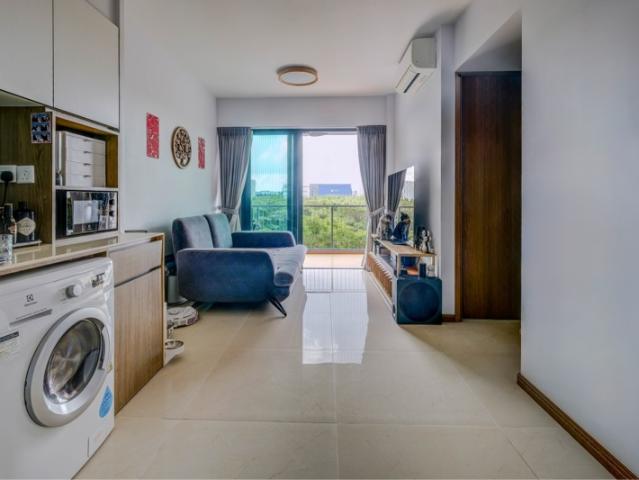 Kingsford Waterbay Condominium For Sale, $1,099,999, 2 Bed 2 Bath 689 sqft $1,597.00 psf