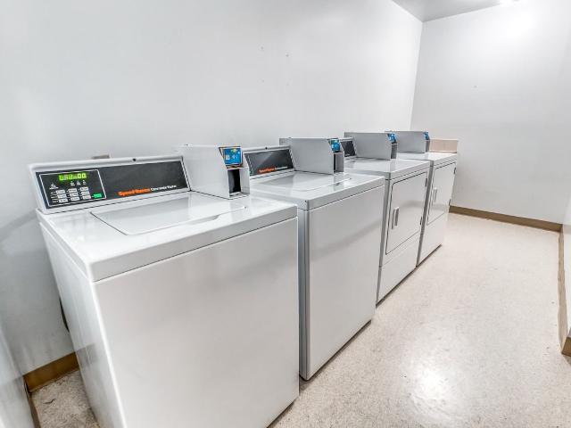 Kingsland Gardens 3 Bedroom Apartment for Rent at 742 Kingsmere Cres Sw, Calgary, AB T2V 2H8 Kingsland