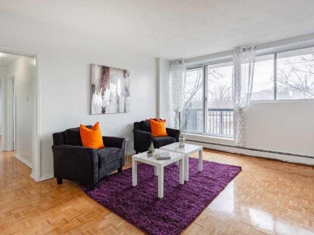 Kingsview Apartments 2 Bedroom Apartment for Rent at 1725 Frobisher Lane, Ottawa, ON K1G 0E6 Riverview