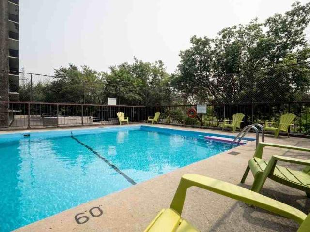 Kingsview Apartments Studio Apartment for Rent at 1725 Frobisher Lane, Ottawa, ON K1G 0E6 Riverview
