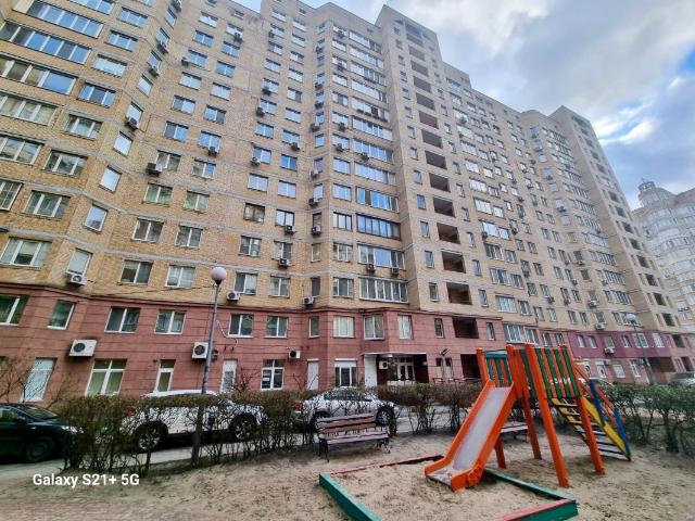 Киев, Никольско Слободская ул. 2б, продажа многокомнатной квартиры, район Днепровский