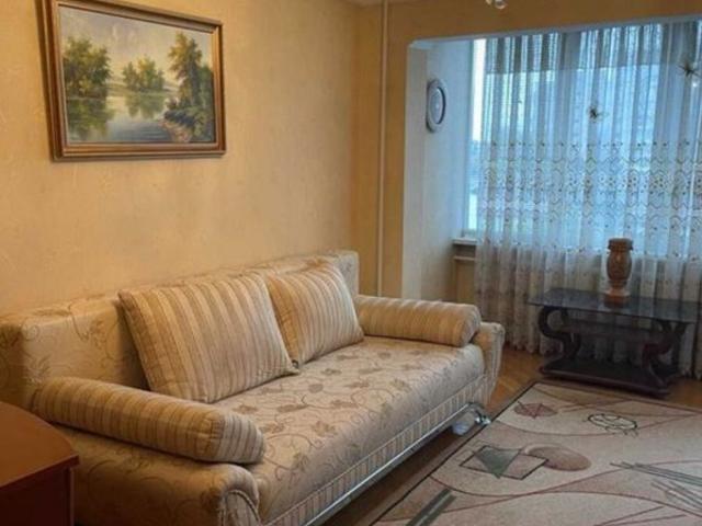 Киев, Дениса Антипова, 3/5, продажа трёхкомнатной квартиры, район Дарницкий