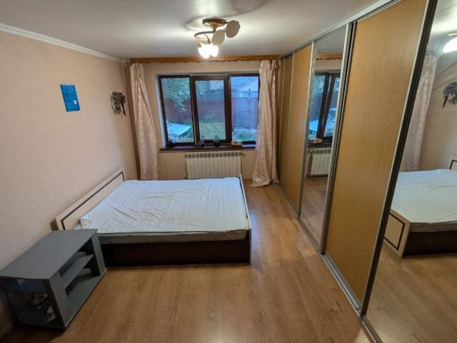 Киев, Василя Щавинського в Петровського, 2,, район Деснянский