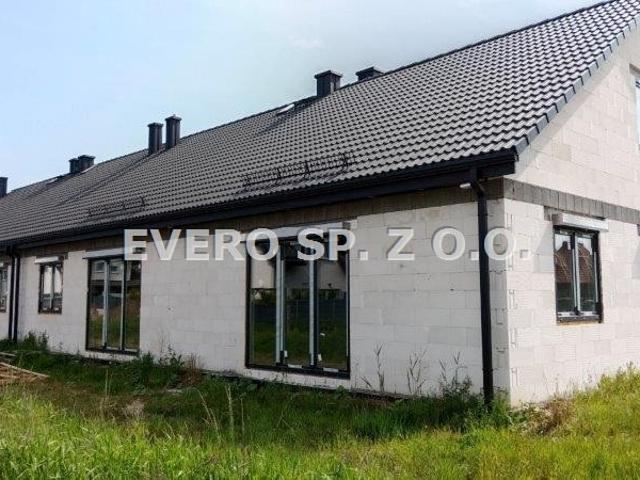 Kiełczów, Parterowe zabudowa szeregowa w Kiełczowie, 77,81 m2